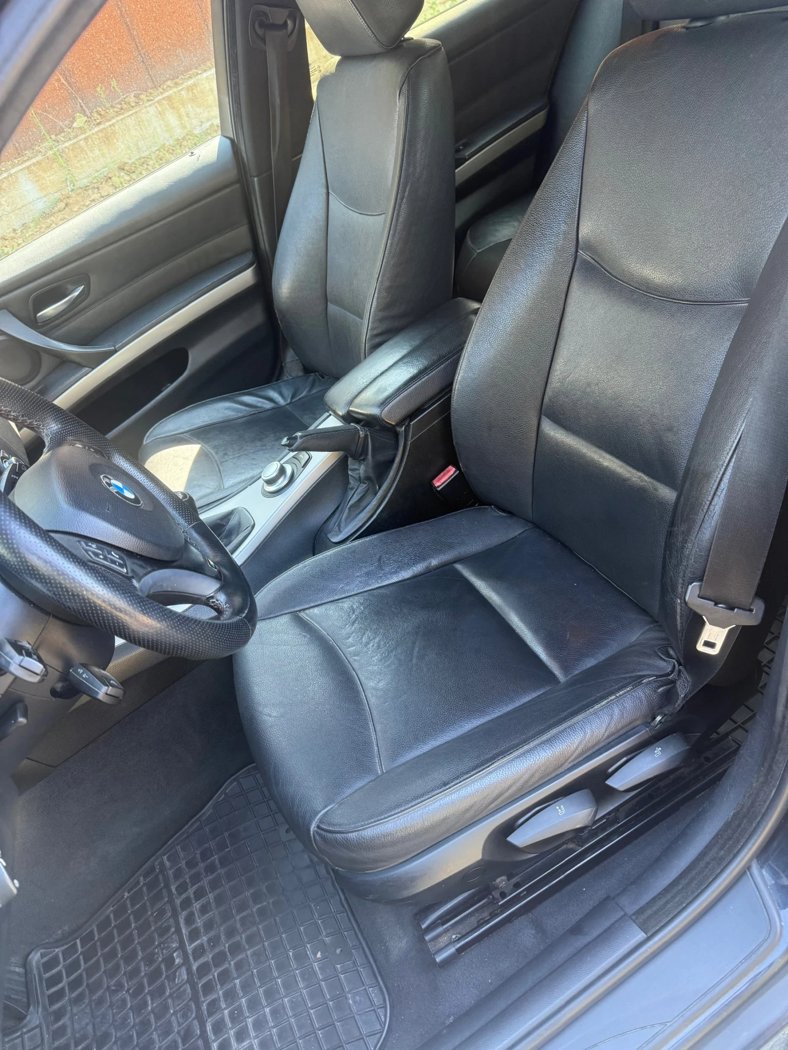 BMW 320 D 163ks Navi Xenon Обслужена, снимка 8 - Автомобили и джипове - 56059784