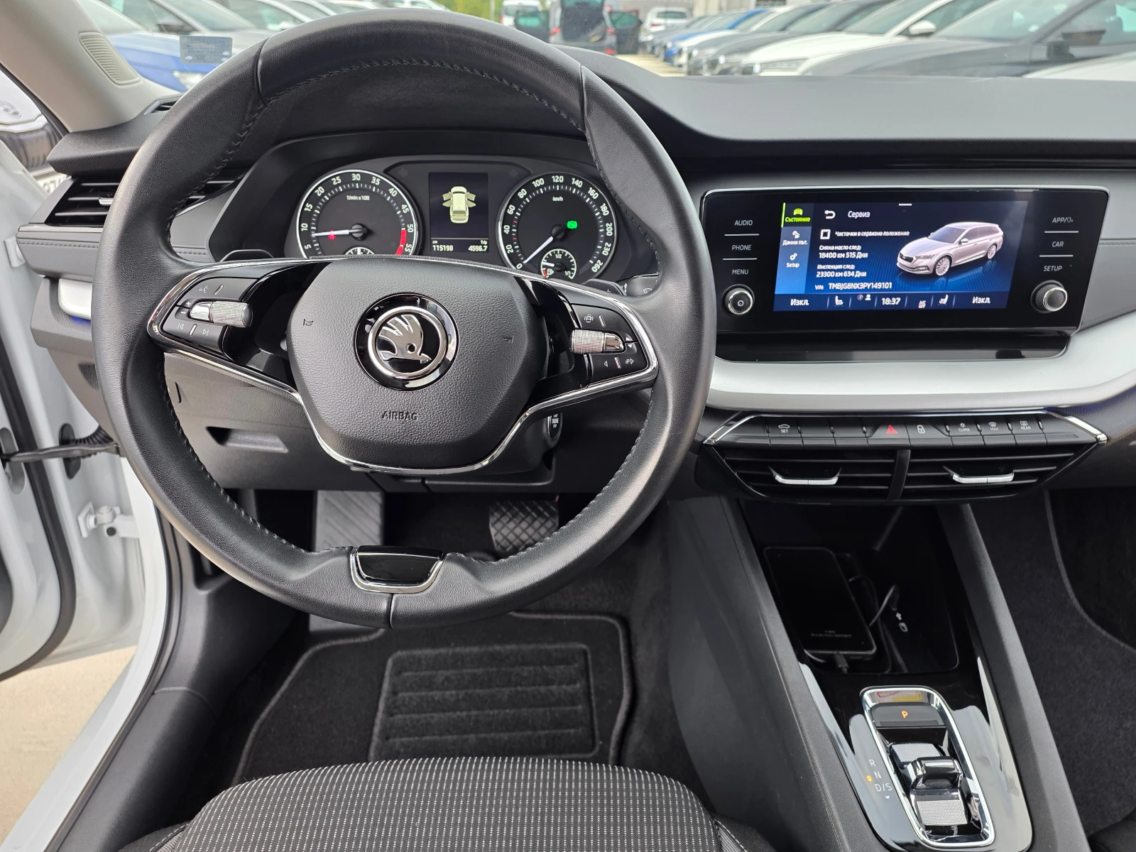 Skoda Octavia С Гаранция 2.0TDI-А/Т, снимка 14 - Автомобили и джипове - 56091185