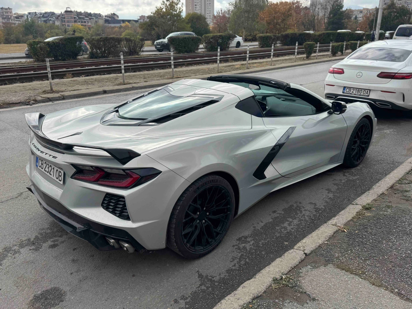 Chevrolet Corvette C8 / STINGREY / LT1 / Камера / BOSE, снимка 16 - Автомобили и джипове - 56514019