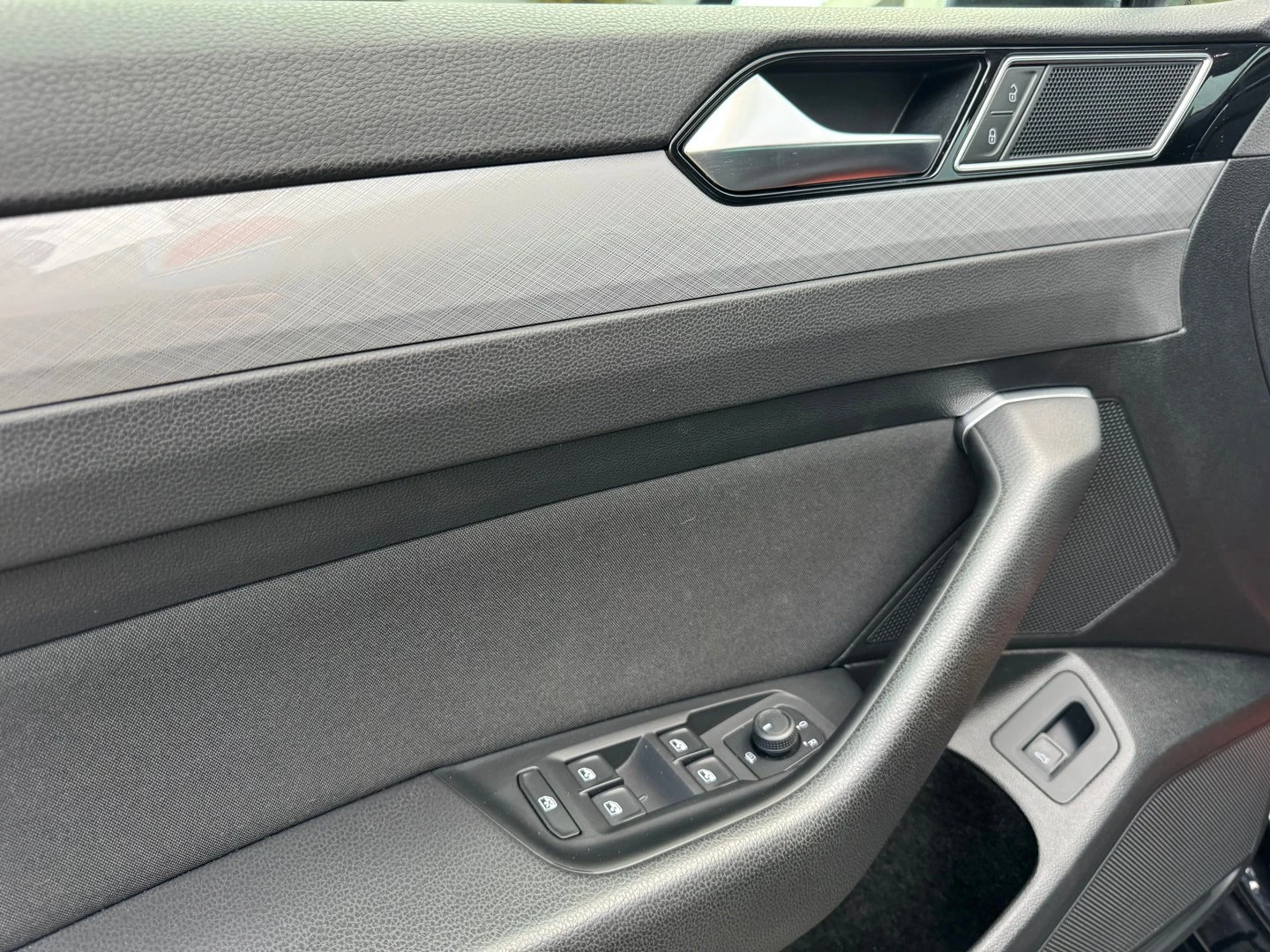 VW Passat, снимка 6 - Автомобили и джипове - 56536319