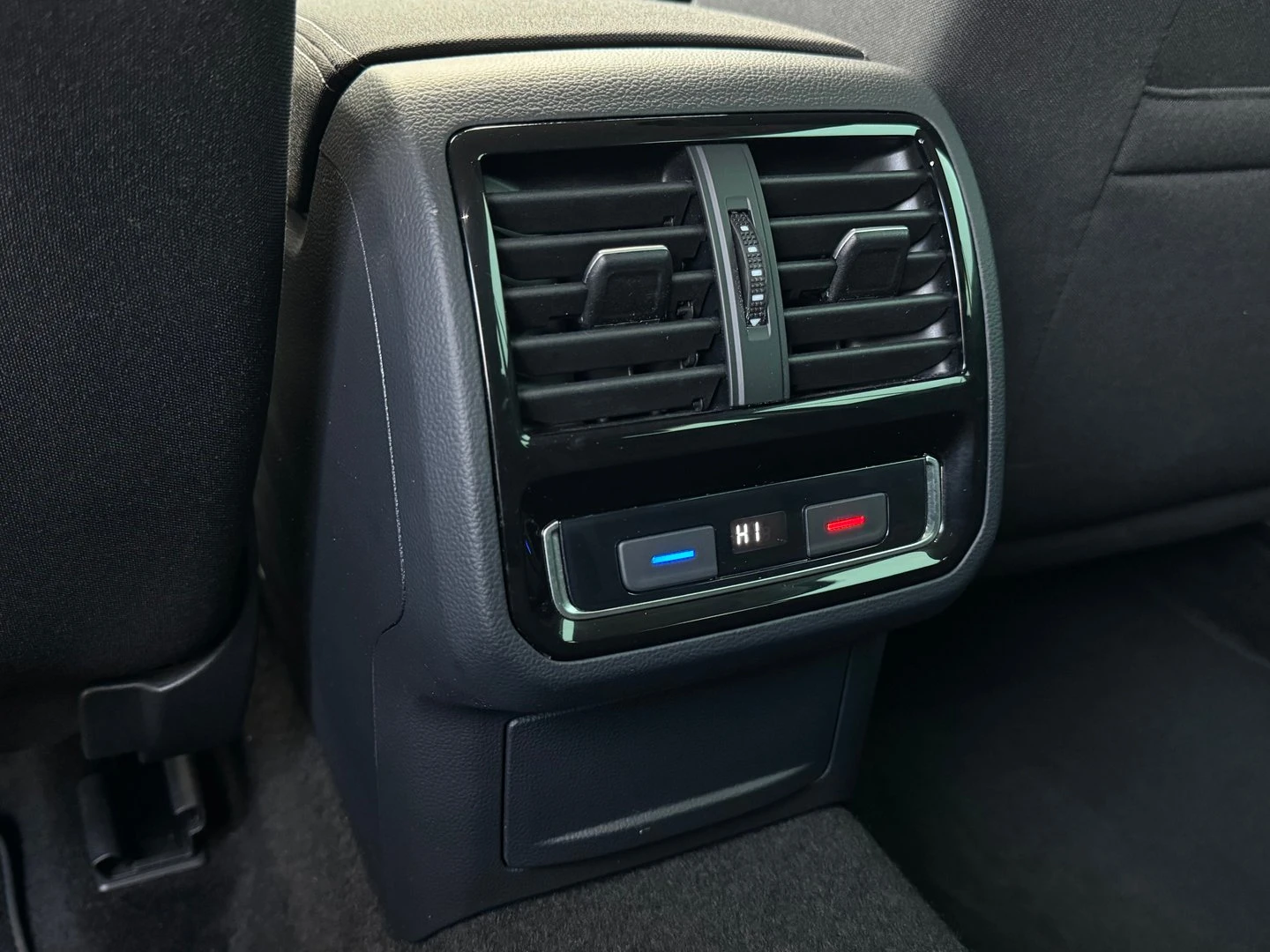VW Passat, снимка 8 - Автомобили и джипове - 56536319