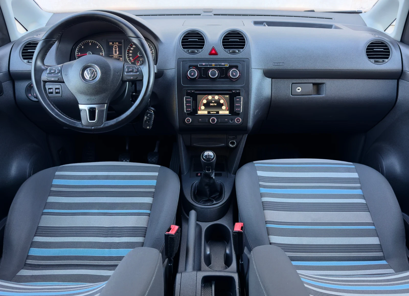 VW Caddy 2.0TDi Life//4x4* NAVI, снимка 11 - Автомобили и джипове - 56630264