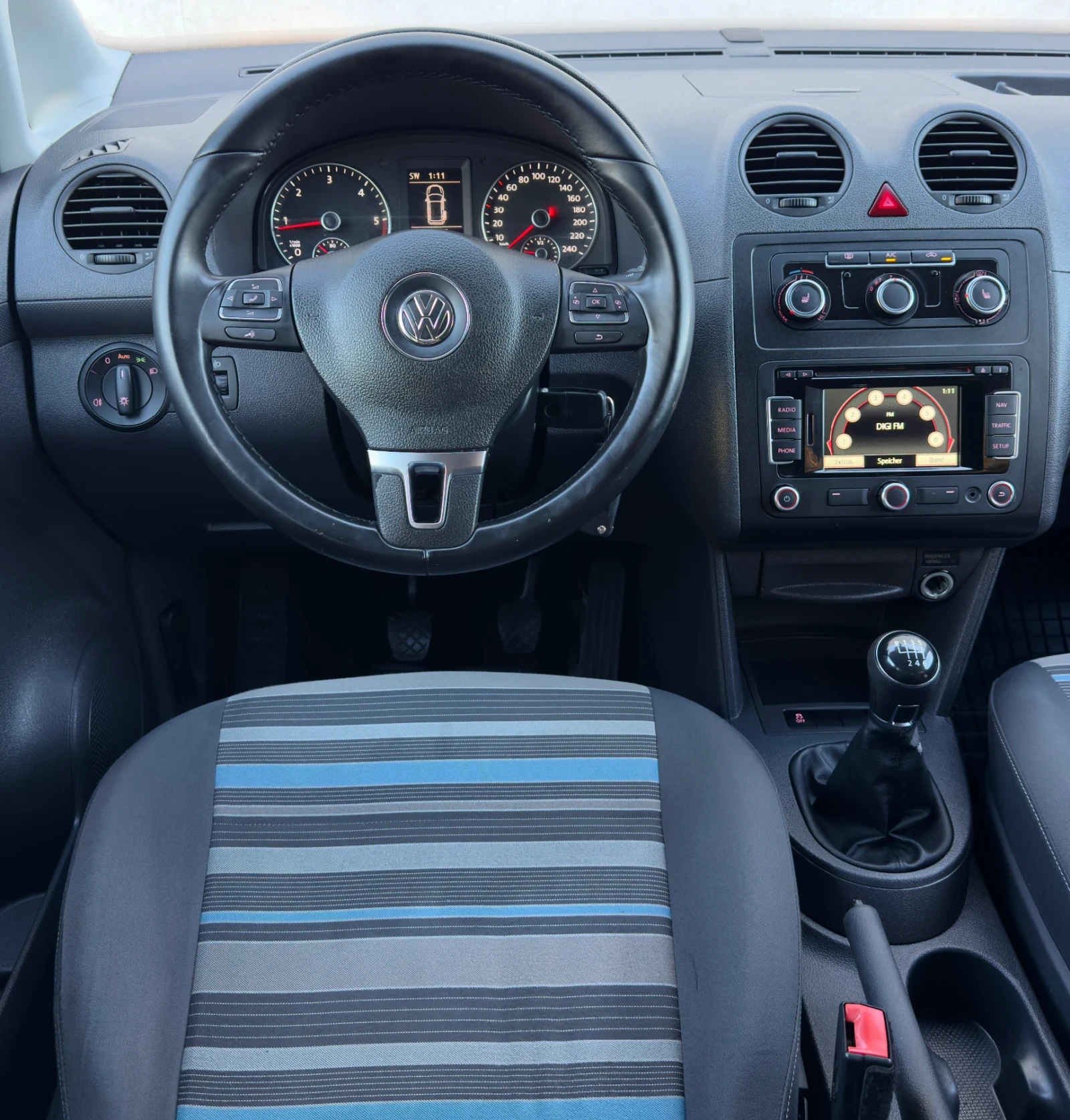 VW Caddy 2.0TDi Life//4x4* NAVI, снимка 12 - Автомобили и джипове - 56630264