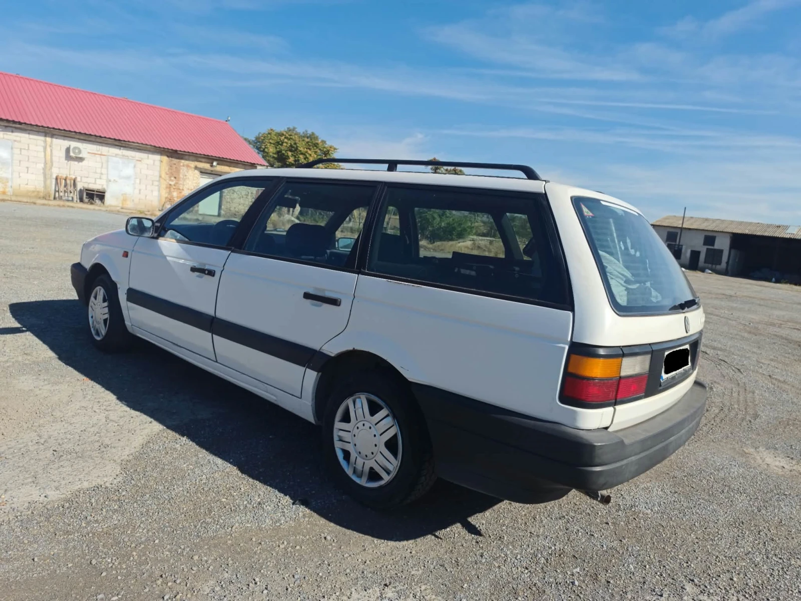 VW Passat 1.6, снимка 3 - Автомобили и джипове - 56747302