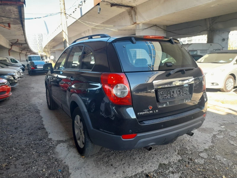 Chevrolet Captiva 2.4i-7 места-2010-ГАЗ, снимка 3 - Автомобили и джипове - 47622823