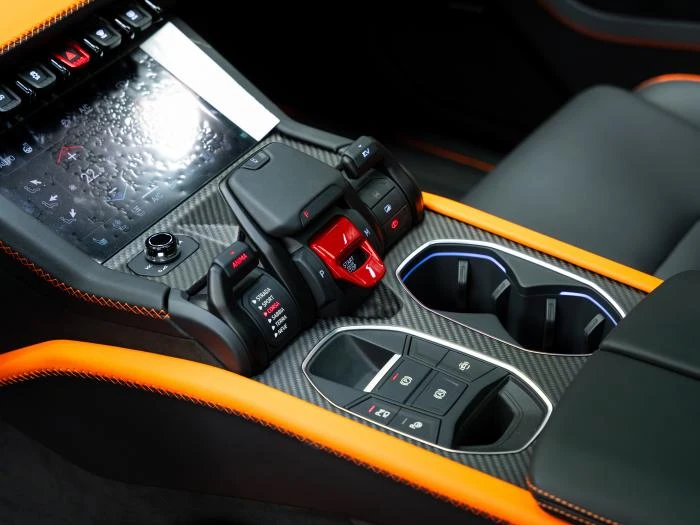 Lamborghini Urus SE* V8* B&O* 360CAM* PANO* ������*  | Mobile.bg � ����������� 10