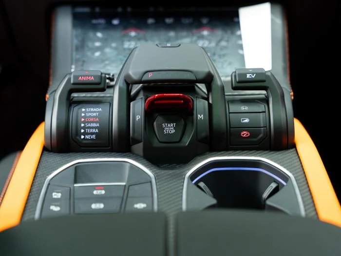 Lamborghini Urus SE* V8* B&O* 360CAM* PANO* ������*  | Mobile.bg � ����������� 15