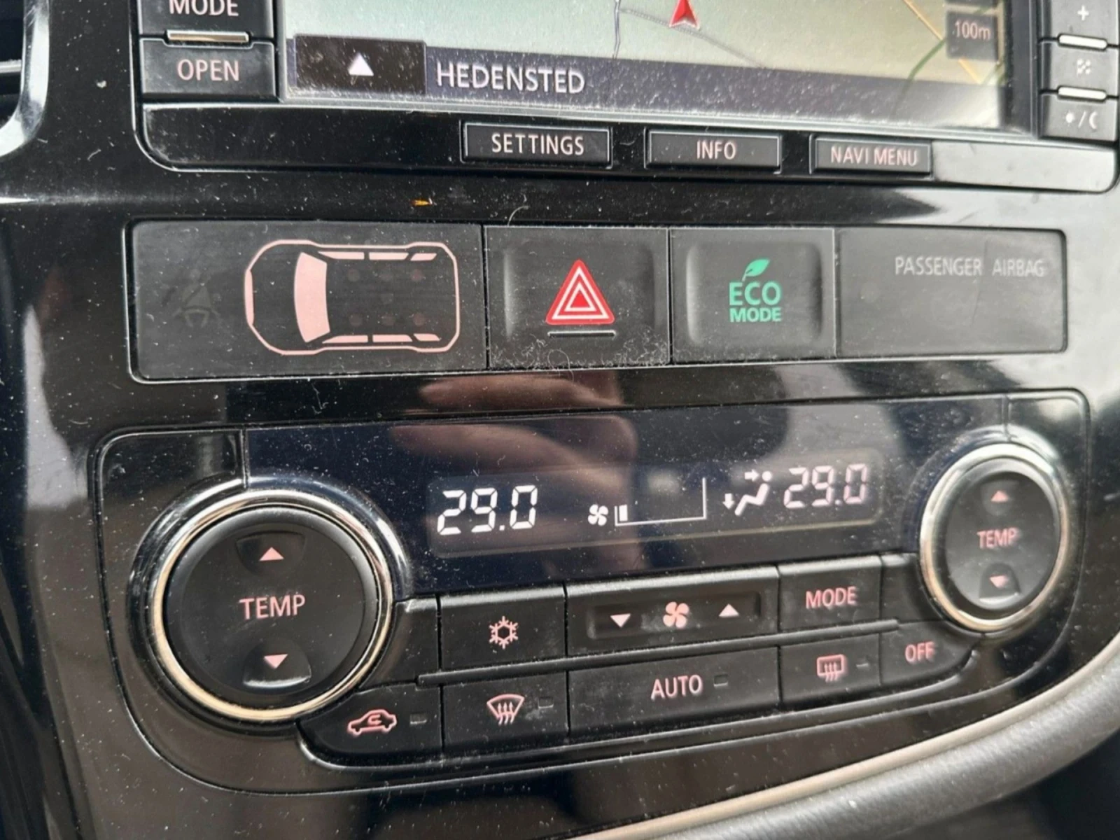 Mitsubishi Outlander AWD / 2.3d / Automatic / Всички екстри  - изображение 9
