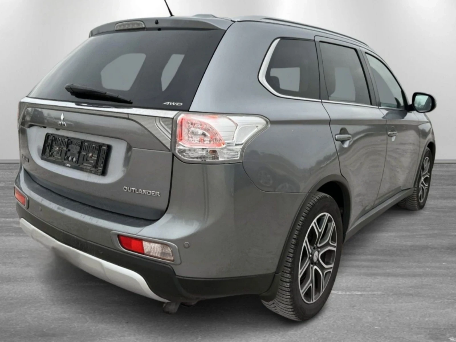 Mitsubishi Outlander AWD / 2.3d / Automatic / Всички екстри  - изображение 4