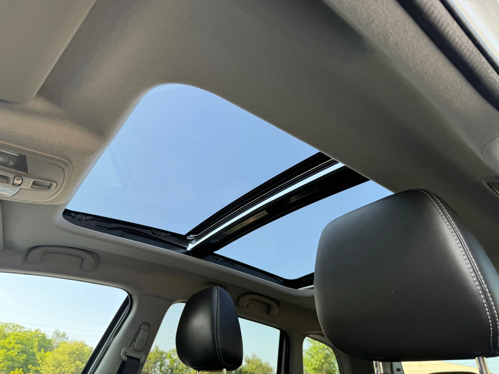 Suzuki Vitara 1.6 4х4 FULL ШВЕЙЦАРИЯ - изображение 9