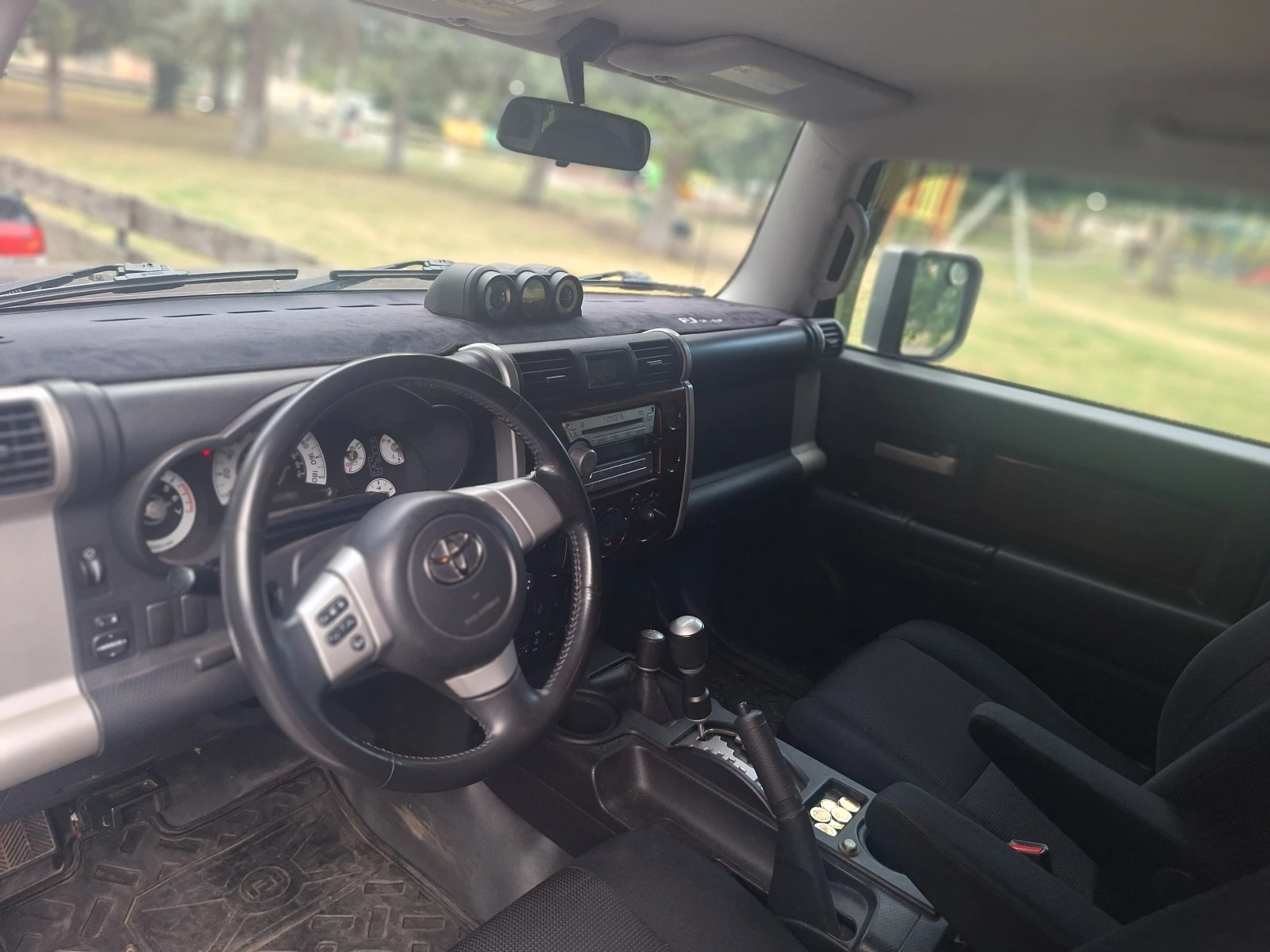 Toyota Fj cruiser 4.0 i V6 Automatic - изображение 8