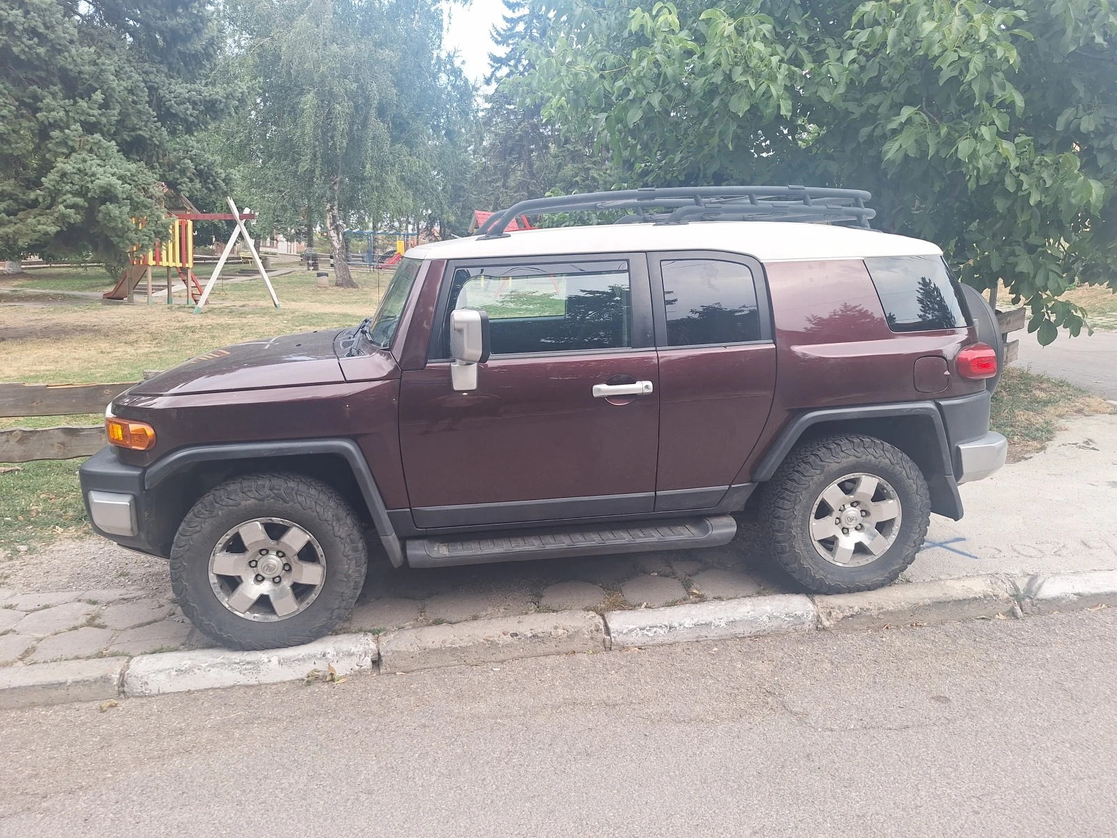 Toyota Fj cruiser 4.0 i V6 Automatic - изображение 5