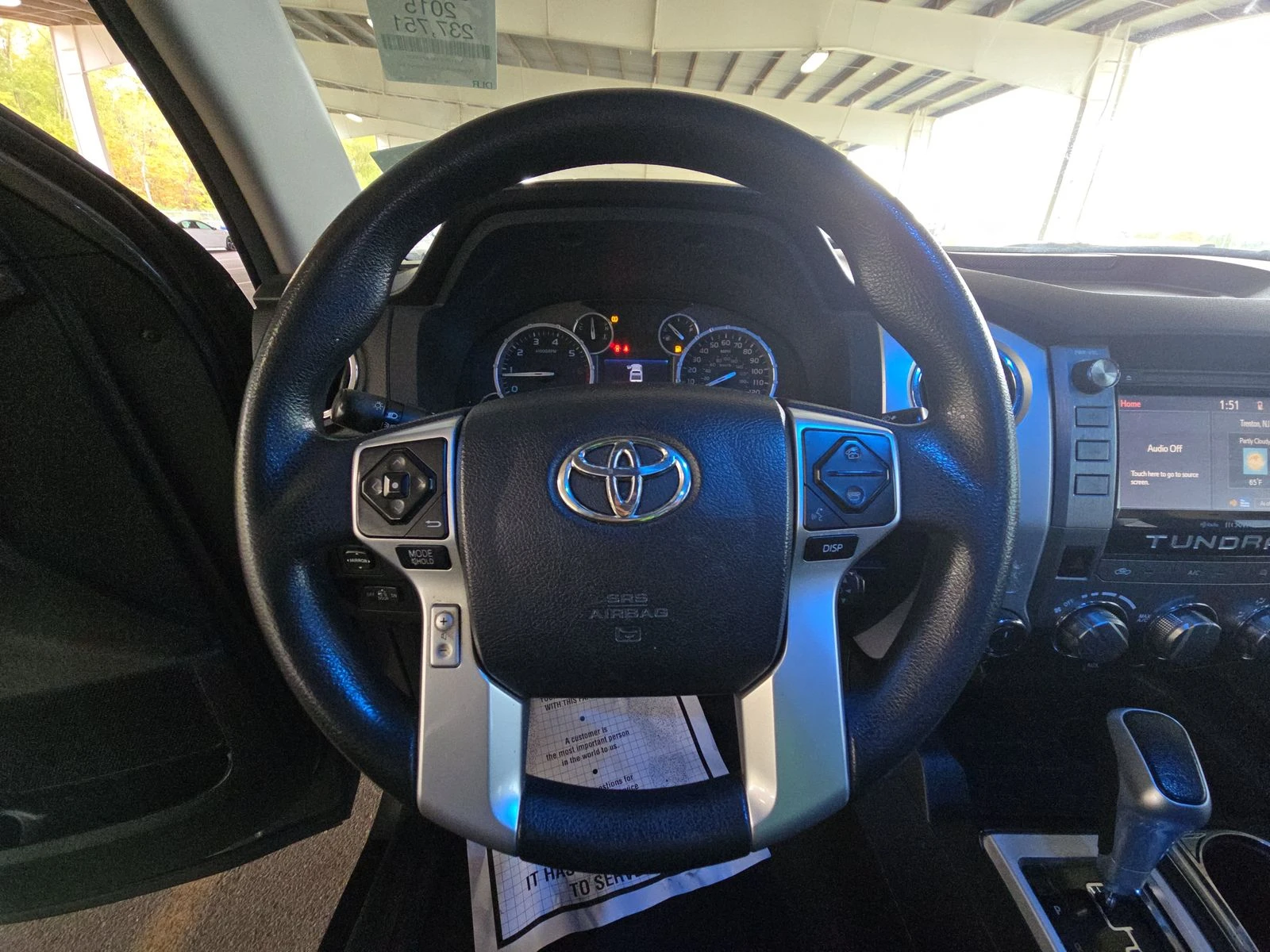Toyota Tundra 5.7 HEMI* SR5 Extended Cab Medium Bed - изображение 8