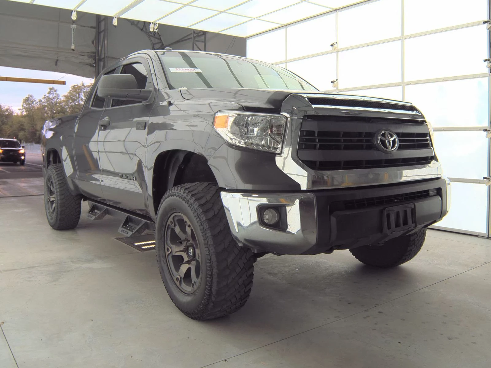 Toyota Tundra 5.7 HEMI* SR5 Extended Cab Medium Bed - изображение 3
