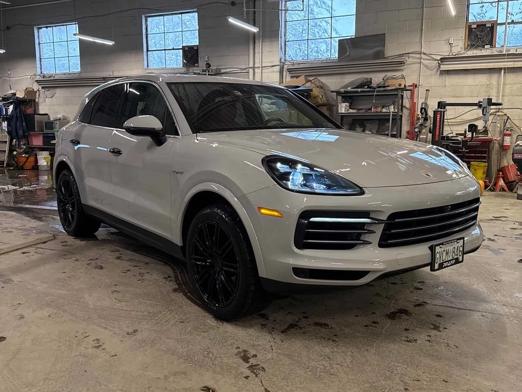 Porsche Cayenne 2020 E Hybrid * CARFAX * ��� ������������ ������ | Mobile.bg � ����������� 1