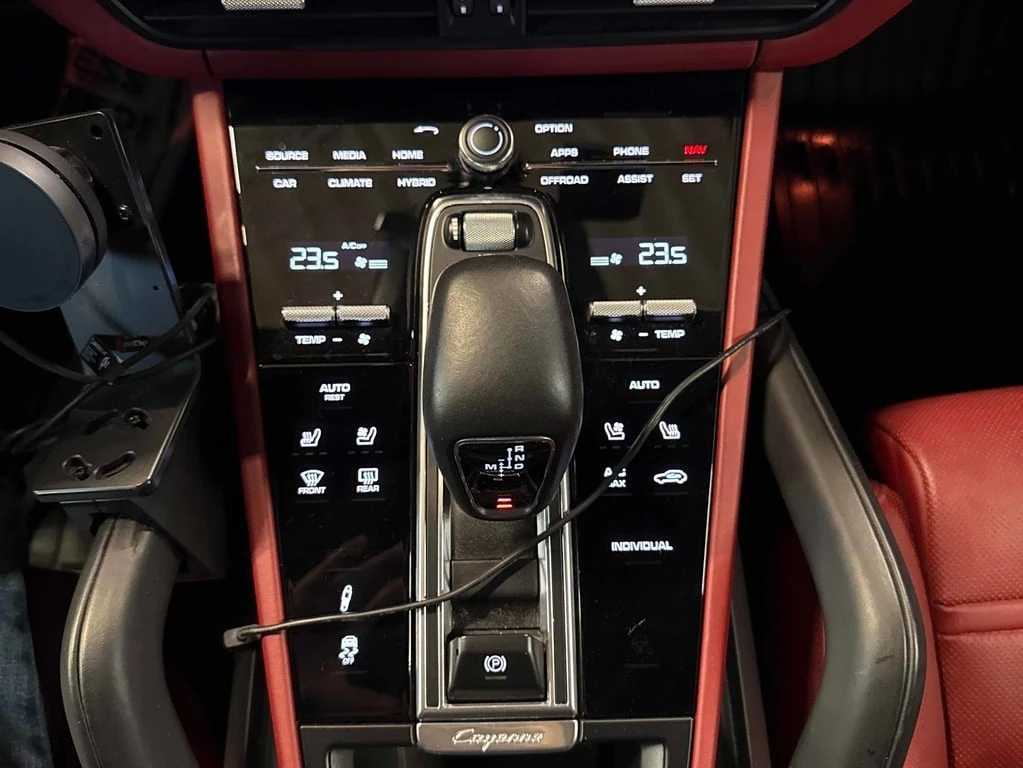 Porsche Cayenne 2020 E Hybrid * CARFAX * ��� ������������ ������ | Mobile.bg � ����������� 11