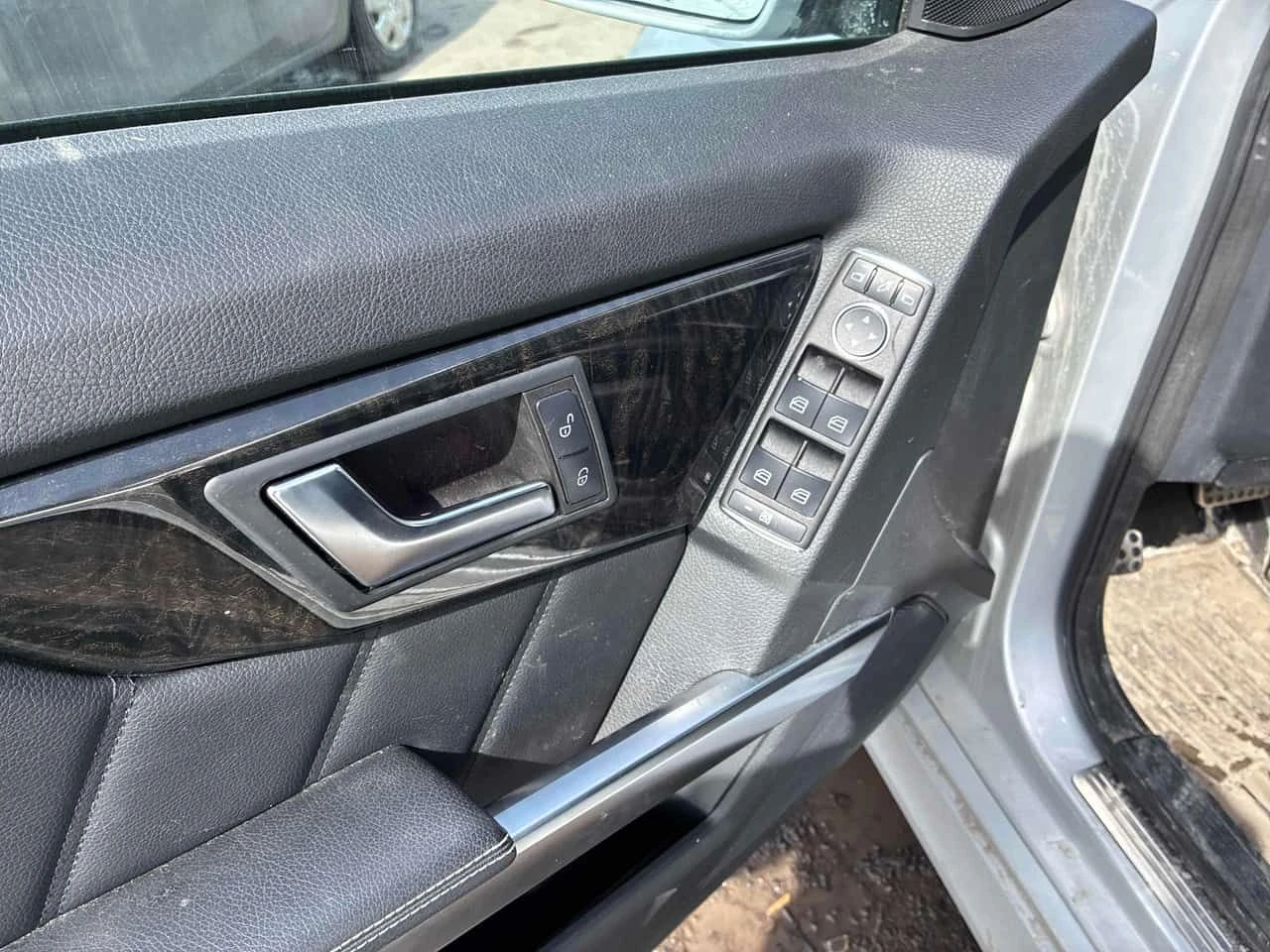 Mercedes-Benz GLK 350| ПОДГРЕВИ| КЛИП НА МОТОР + ГУМИ С ДЖАНТИ, снимка 11 - Автомобили и джипове - 54001930