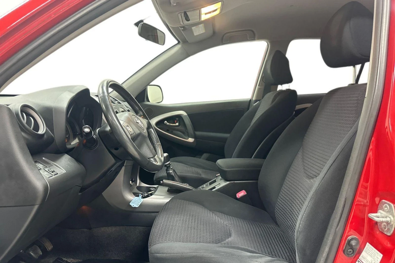 Toyota Rav4 D4-D, снимка 13 - Автомобили и джипове - 54288340