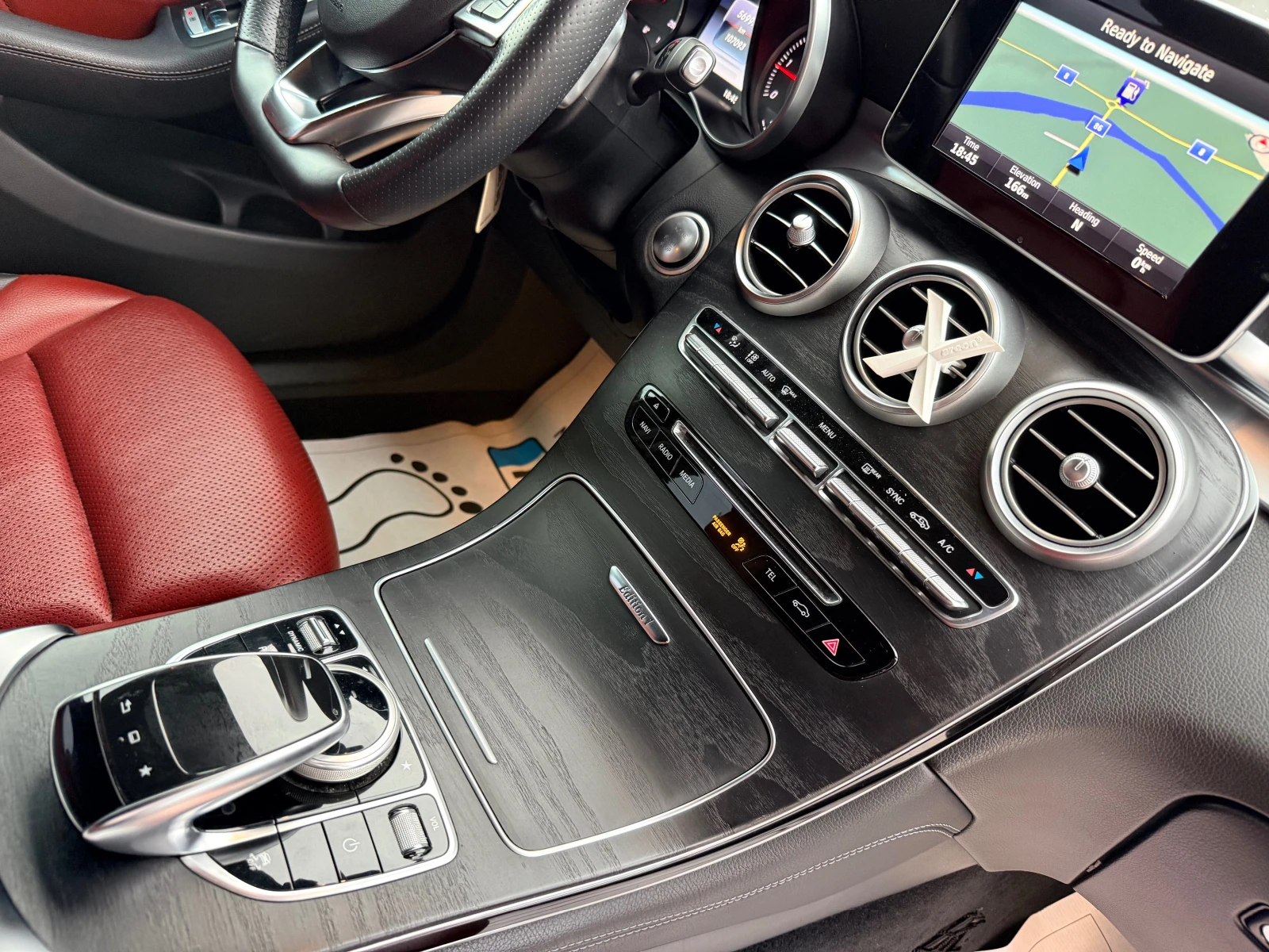 Mercedes-Benz GLC 220 COUPE / EDITION 1 AMG /9G/ 4MATIC /NIGHT PACK/ , снимка 15 - Автомобили и джипове - 54540774