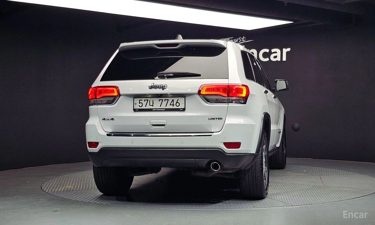 Jeep Grand cherokee 3.6* V6* 8ZF* ПОДГРЕВ* ОБДУХВАНЕ* КАМЕРА* КЕЙЛЕС* , снимка 4 - Автомобили и джипове - 54916877