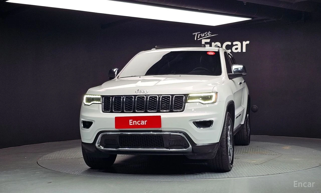 Jeep Grand cherokee 3.6* V6* 8ZF* ПОДГРЕВ* ОБДУХВАНЕ* КАМЕРА* КЕЙЛЕС* , снимка 3 - Автомобили и джипове - 54916877