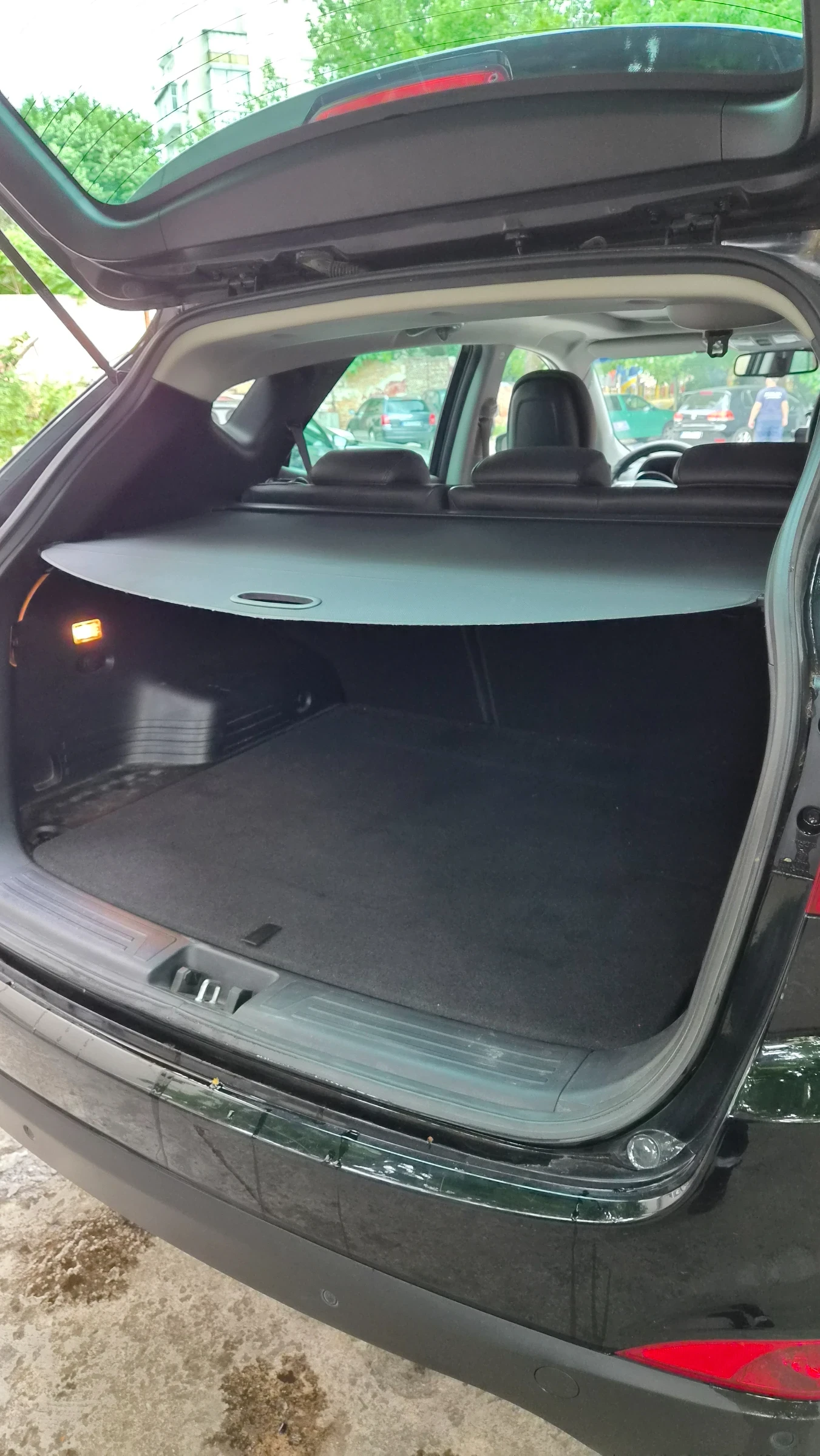 Hyundai IX35  2.0 Crdi , снимка 9 - Автомобили и джипове - 55825906