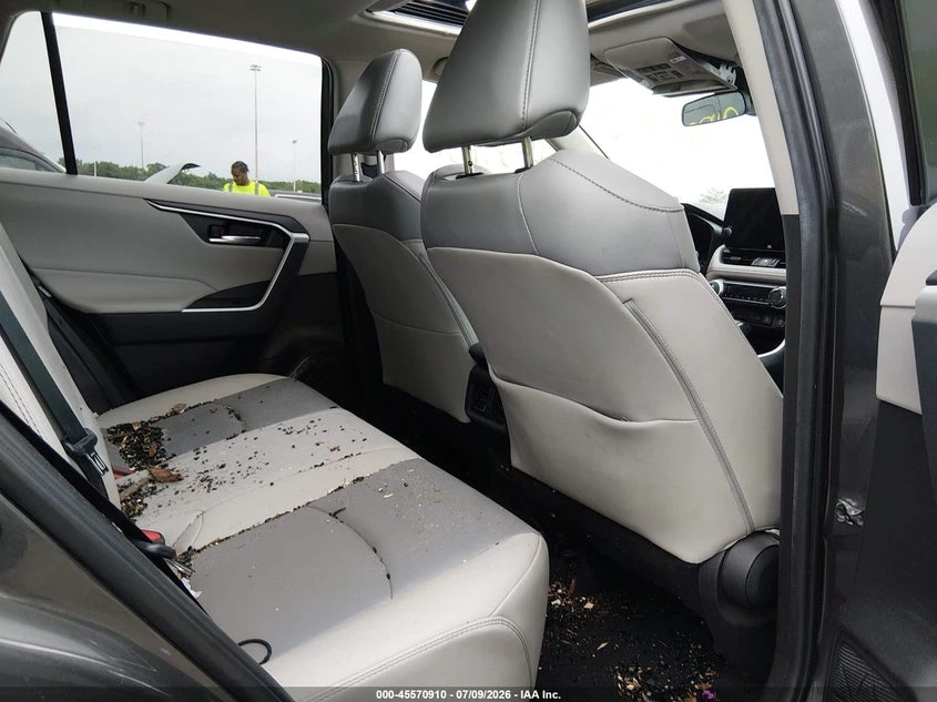 Toyota Rav4 2.5l Xle Premium, снимка 8 - Автомобили и джипове - 56041933