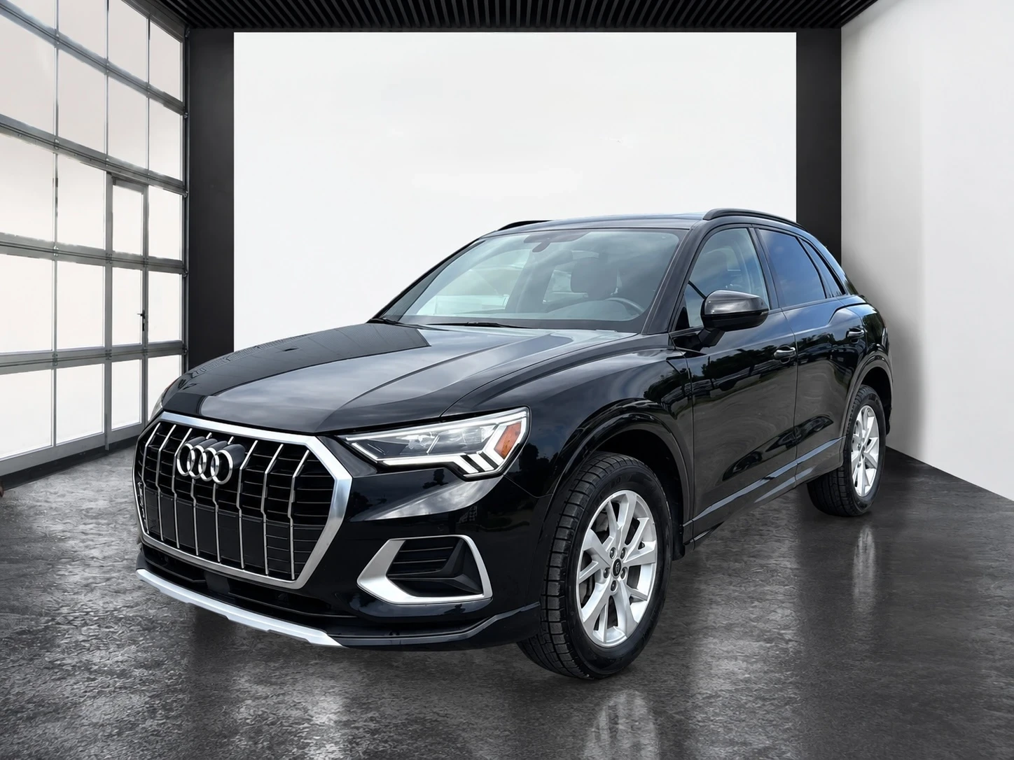 Audi Q3 Audi Q3 40 TFSI Quattro, снимка 2 - Автомобили и джипове - 56383451