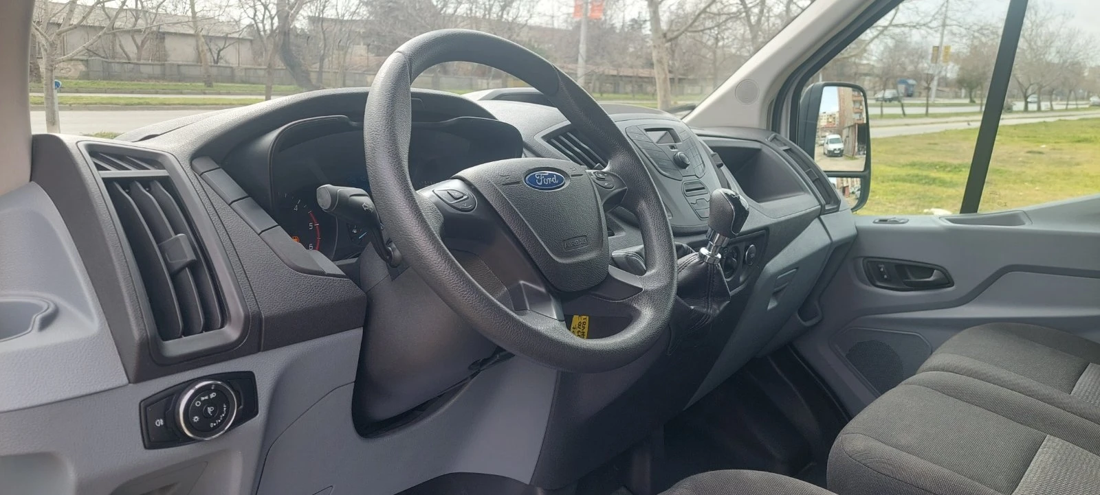 Ford Transit 2.2 TDCI  клима, снимка 15 - Бусове и автобуси - 53875014