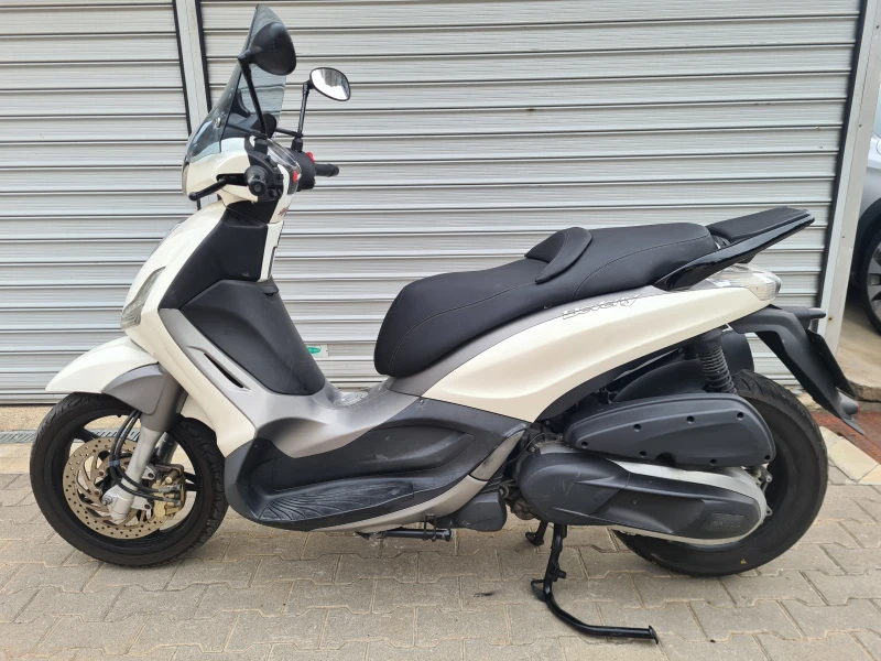 Piaggio Beverly 350ie, снимка 5 - Мотоциклети и мототехника - 51850442