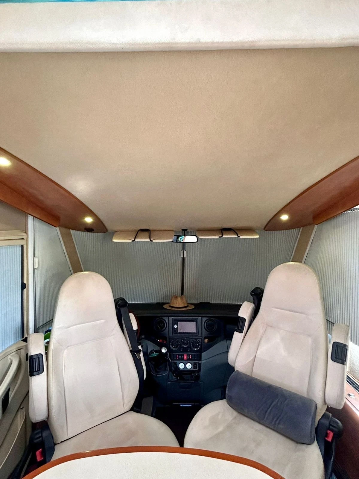 Кемпер Carthago Chic I51 S Plus IVECO 50C18 3.0d 16V 214kc, снимка 15 - Каравани и кемпери - 54562227