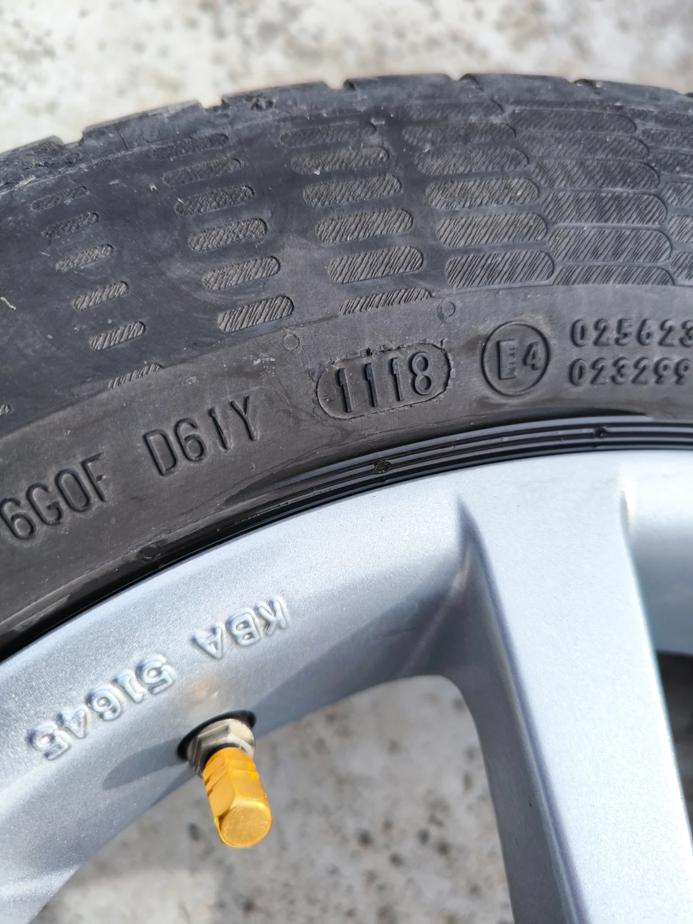 Гуми с джанти Continental 205/55R16, снимка 12 - Гуми и джанти - 53929217