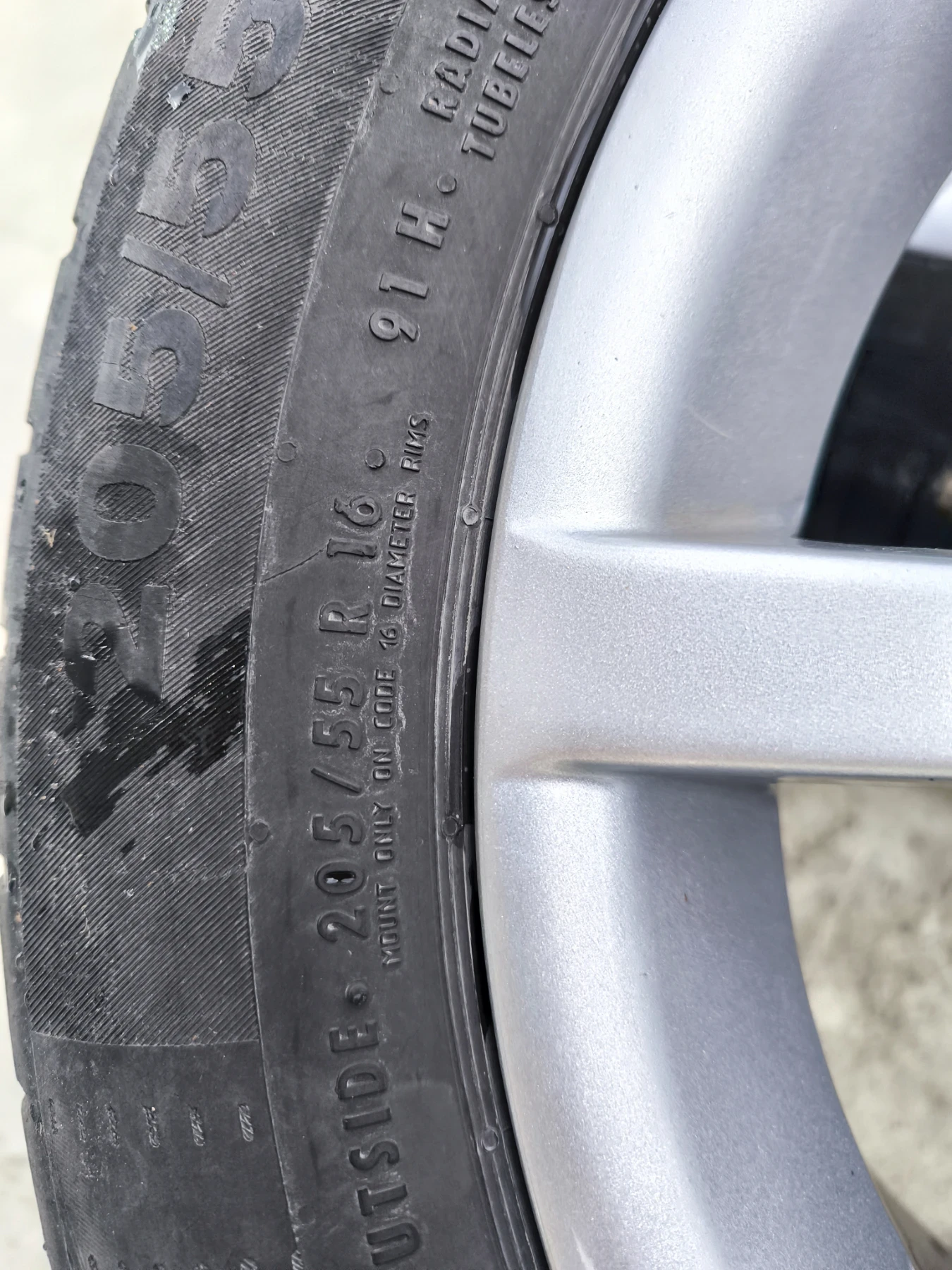 Гуми с джанти Continental 205/55R16, снимка 5 - Гуми и джанти - 53929217