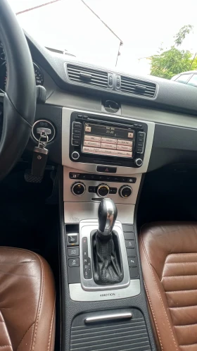 VW Passat 2.0TDI* DSG* 4x4* Panorama* Full, снимка 15