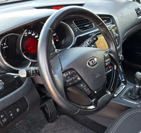 Kia Ceed 1.6 Нави-Камера-Парктроник, снимка 13