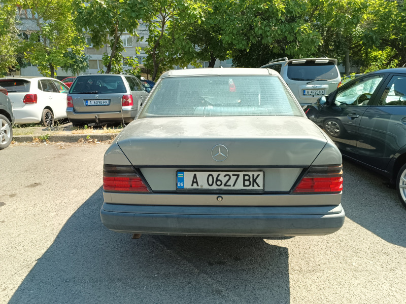 Mercedes-Benz 124 200Е, снимка 5 - Автомобили и джипове - 46424845