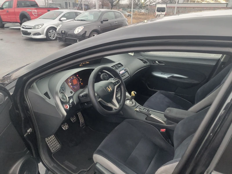 Honda Civic 2.2i-CTDI, снимка 9 - Автомобили и джипове - 48202702