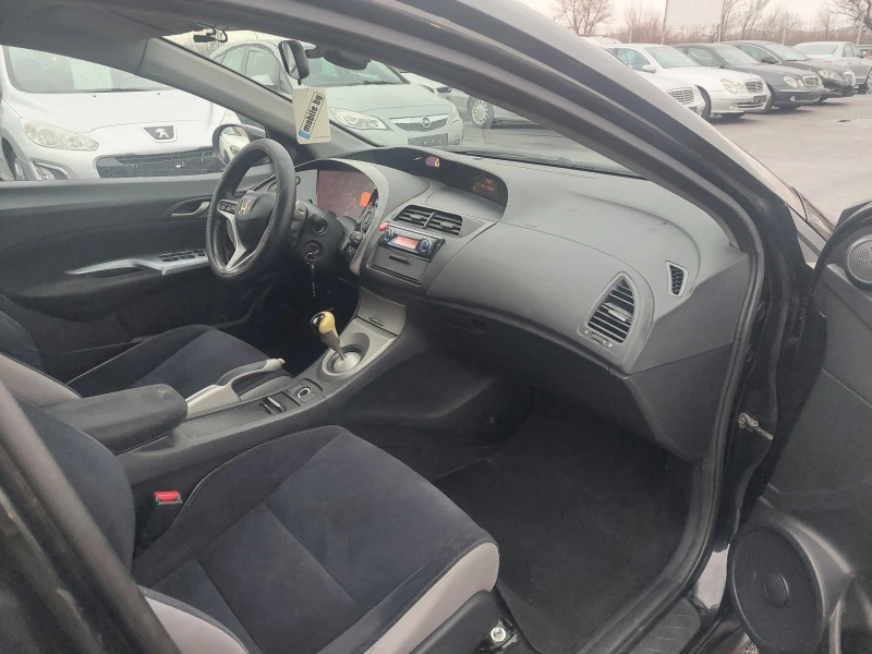 Honda Civic 2.2i-CTDI, снимка 11 - Автомобили и джипове - 48202702