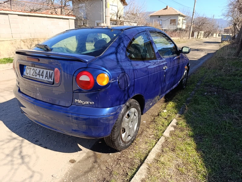 Renault Megane 1.6i 90k.c., снимка 2 - Автомобили и джипове - 49382806