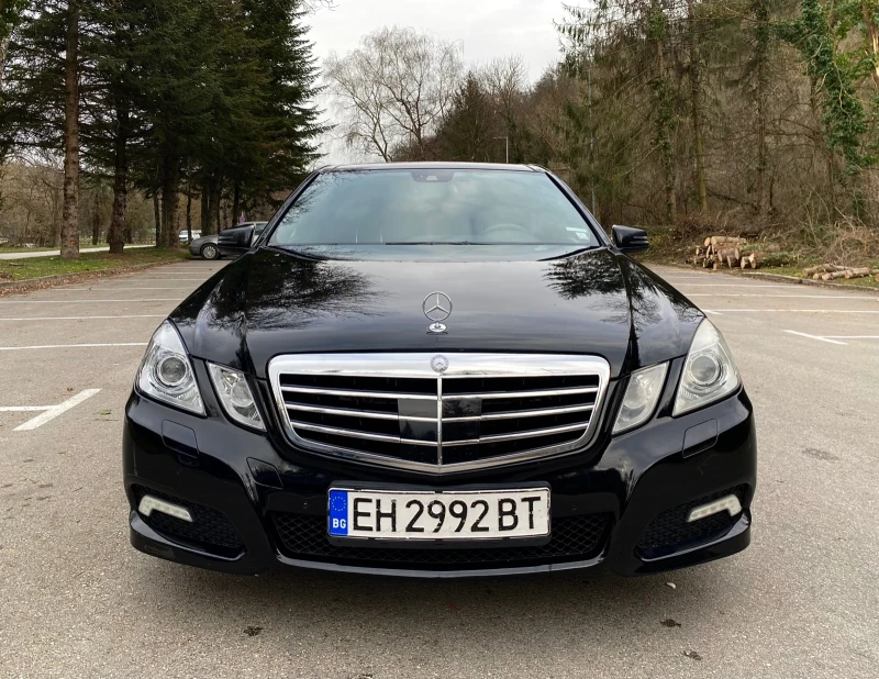 Mercedes-Benz E 350 d * 7G - TRONIC * AVANTGARDE * PANO * ПОРЪЧКОВА * , снимка 1 - Автомобили и джипове - 49483041