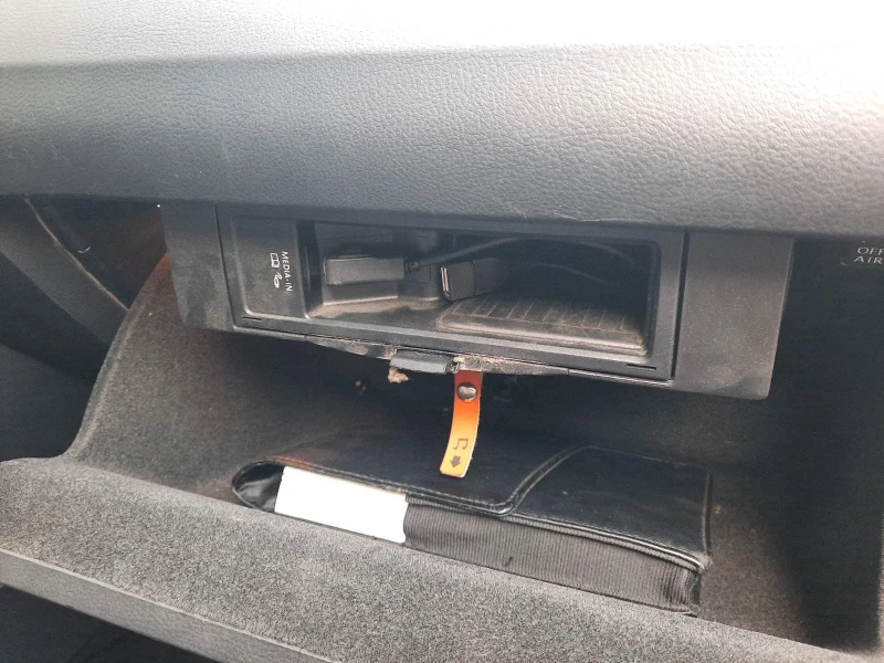 VW Passat 2.0TDI* DSG* 4x4* Panorama* Full, снимка 12 - Автомобили и джипове - 51389119