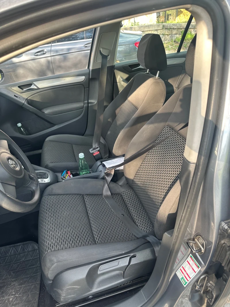 VW Golf, снимка 6 - Автомобили и джипове - 52098338