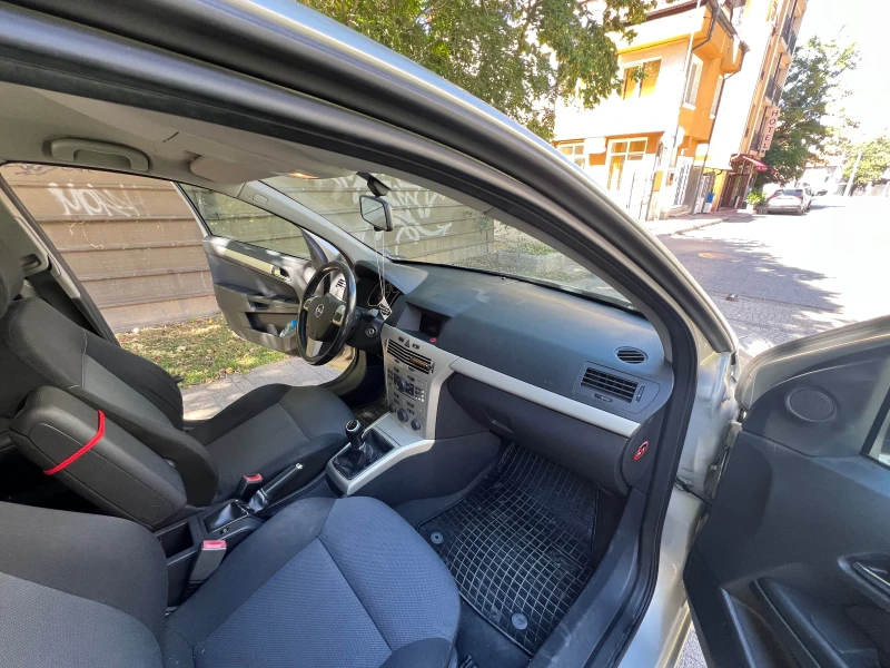 Opel Astra, снимка 9 - Автомобили и джипове - 52556340