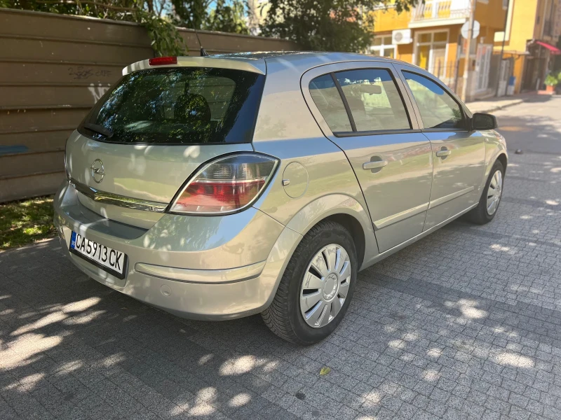 Opel Astra, снимка 3 - Автомобили и джипове - 52556340