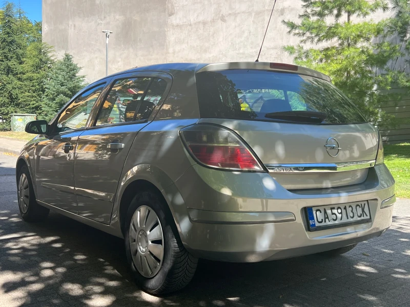Opel Astra, снимка 5 - Автомобили и джипове - 52556340