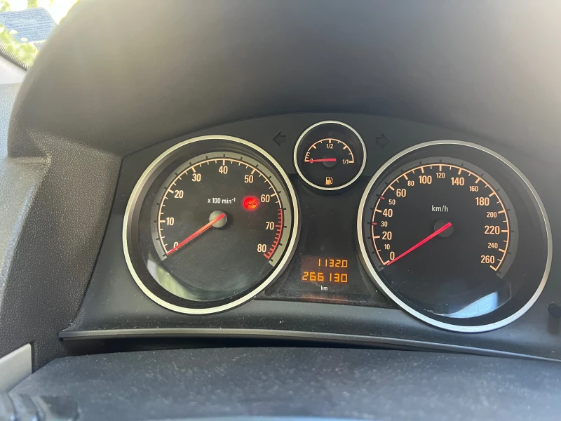 Opel Astra, снимка 8 - Автомобили и джипове - 52556340