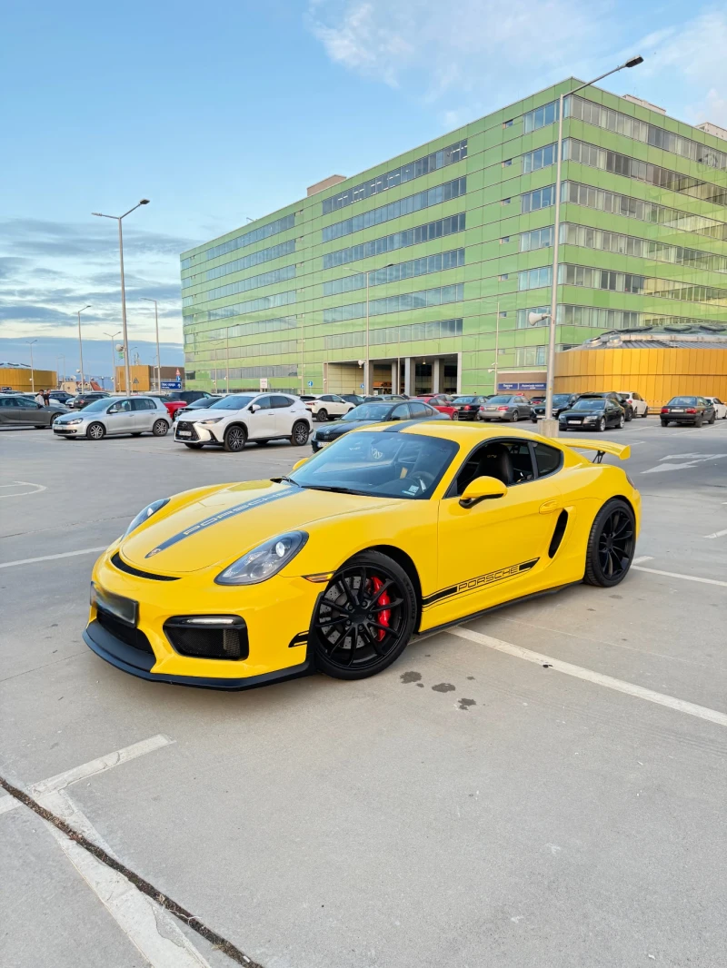 Porsche Cayman GT4
