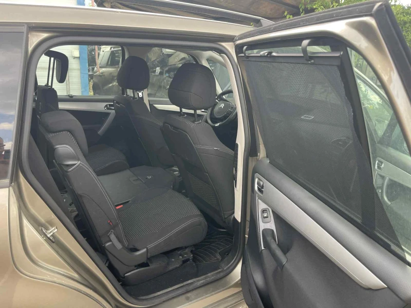 Citroen Grand C4 Picasso 1.6i, VTi 120кс., 2012, снимка 6 - Автомобили и джипове - 52411011