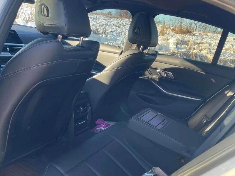 BMW 330 2022 XDRIVE * БЕЗ ПЪРВОНАЧАЛНА ВНОСКА* , снимка 11 - Автомобили и джипове - 52795997