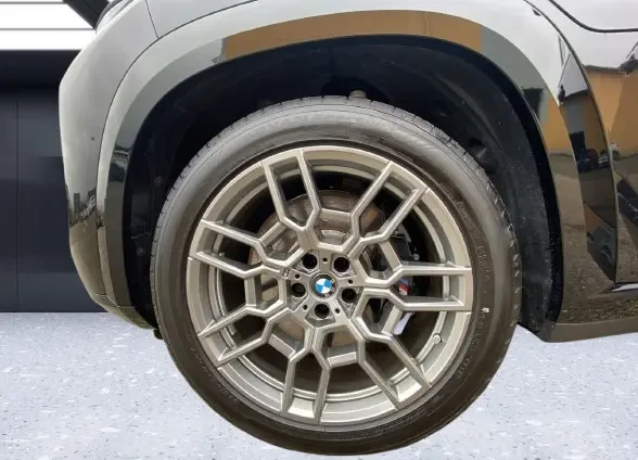 BMW XM = Carbon = Гаранция, снимка 4 - Автомобили и джипове - 53915636